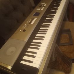 Yamaha Keyboard Piano, Real Nice.