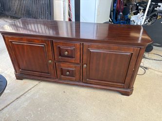 Cabinet with TV stand in good shape