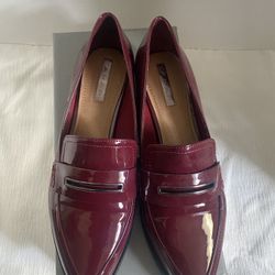 Tahari Wine Women 6.5 Loafers