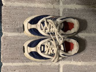 Kids Nike’s size 11