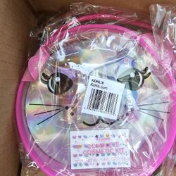 Girl's 43 Piece Cosmetic Kit