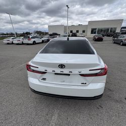 Toyota Camry 2025 Xle Hybrid 