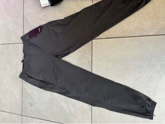 Grey Lululemon pants