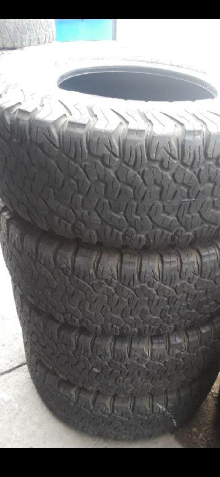 Lt285/75r16 bf goodrich ko2 bfgoodrich set of tires