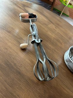 Vintage Hand Crank Rotary Egg Beater