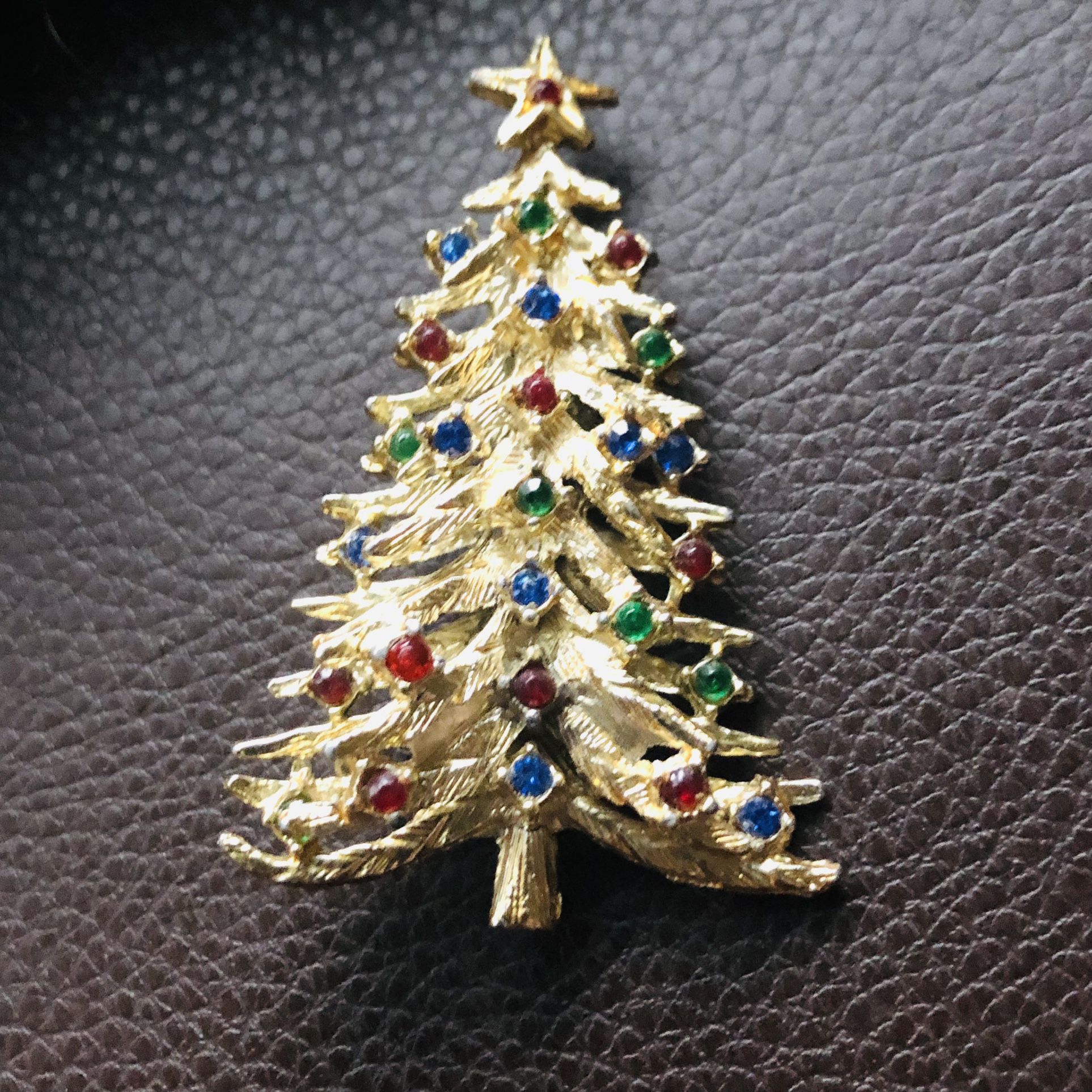 Vintage colorful stone ornament holiday Christmas tree brooch pin