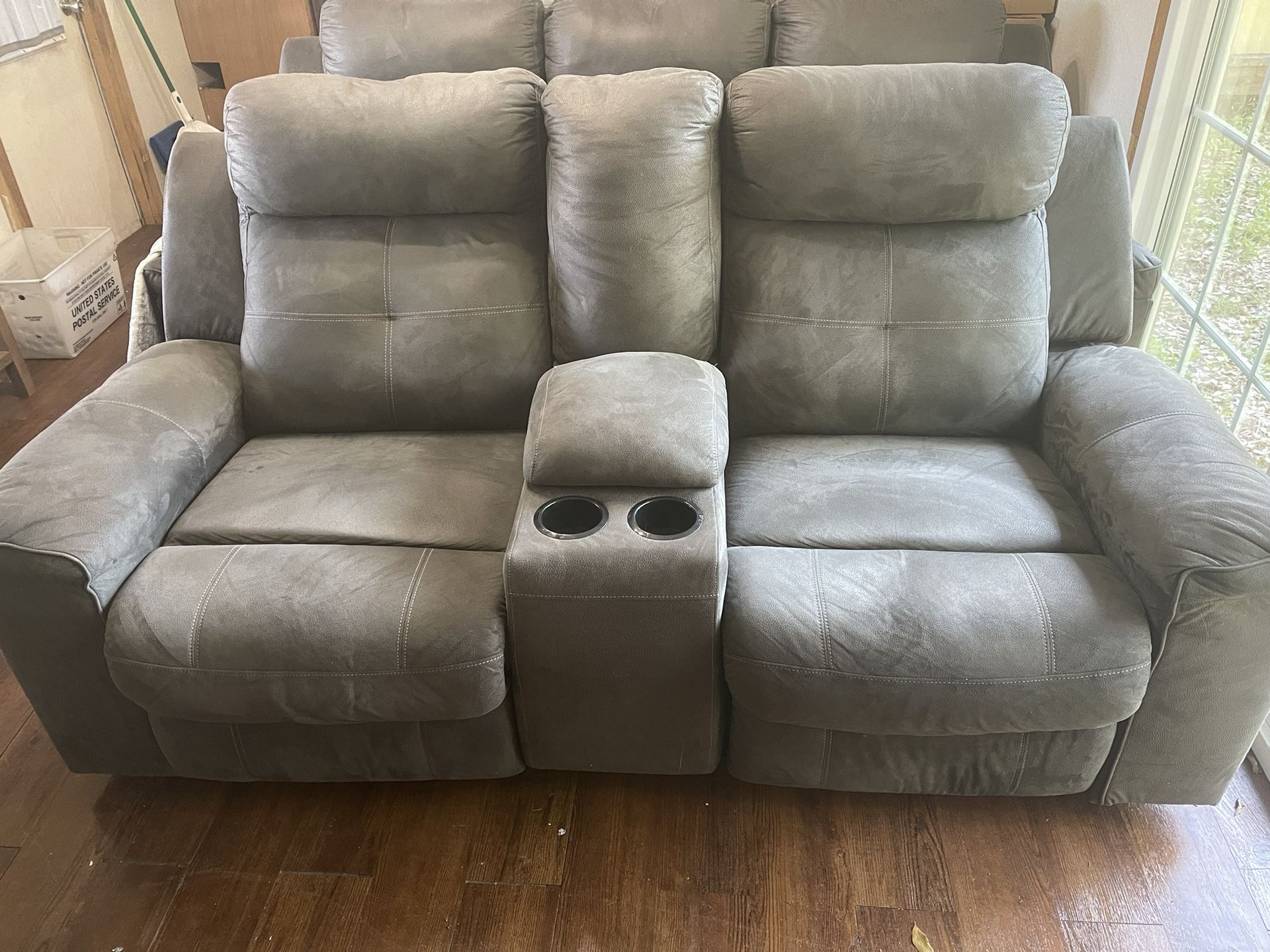 Reclining Sofa And Reclining Love Seat With Cup holders And Storage 