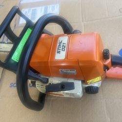 I’m selling Sthil 021 in great working condition 18”bar asking $180