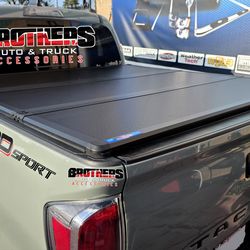 Tri-fold Bed Cover Tapaderas Para Trocas Bedliner Tapa de tres pedazos Tapaderas Para Trokas