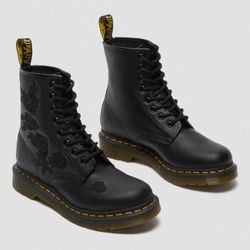 Dr. Martens Women's 1460 Vonda Mono Floral Softy T Boots - Black Size 9 (NEW)

