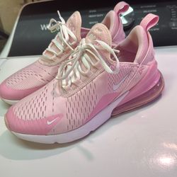 Nike Air Max 270