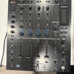 Digital Club Mixer with Interface