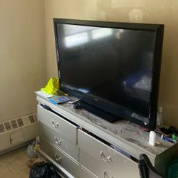 2 45’ Inch TVs 
