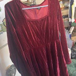 2 XL Junior Dresses