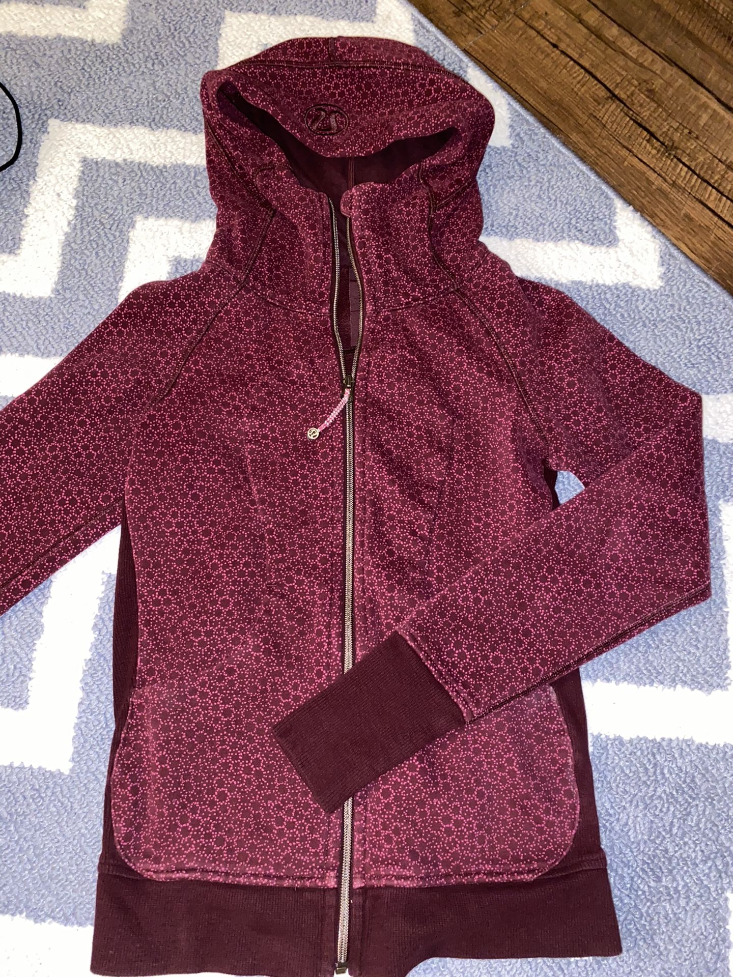 Lululemon sweatshirt *new*