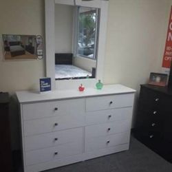 Dresser With Mirror White New $359