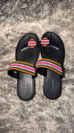 women’s toe-ring slide sandals - size 8