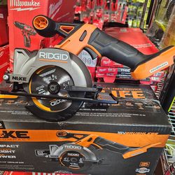 RIDGID 18V 4 1/2 " Brushless Compact Circular Saw