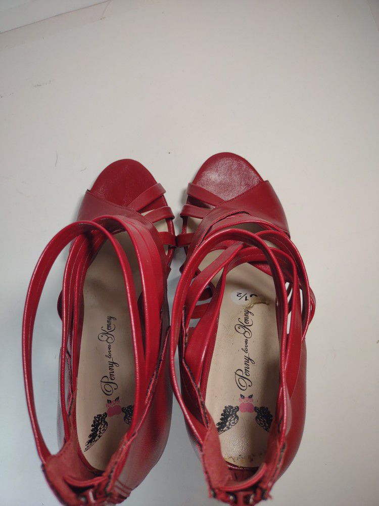 Penny Loves Kenny red strappy open toe stiletto heels size 8.5