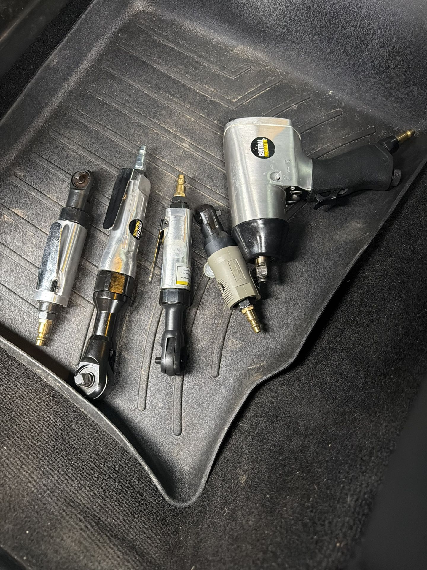 Impact Gun And Air Ratchets