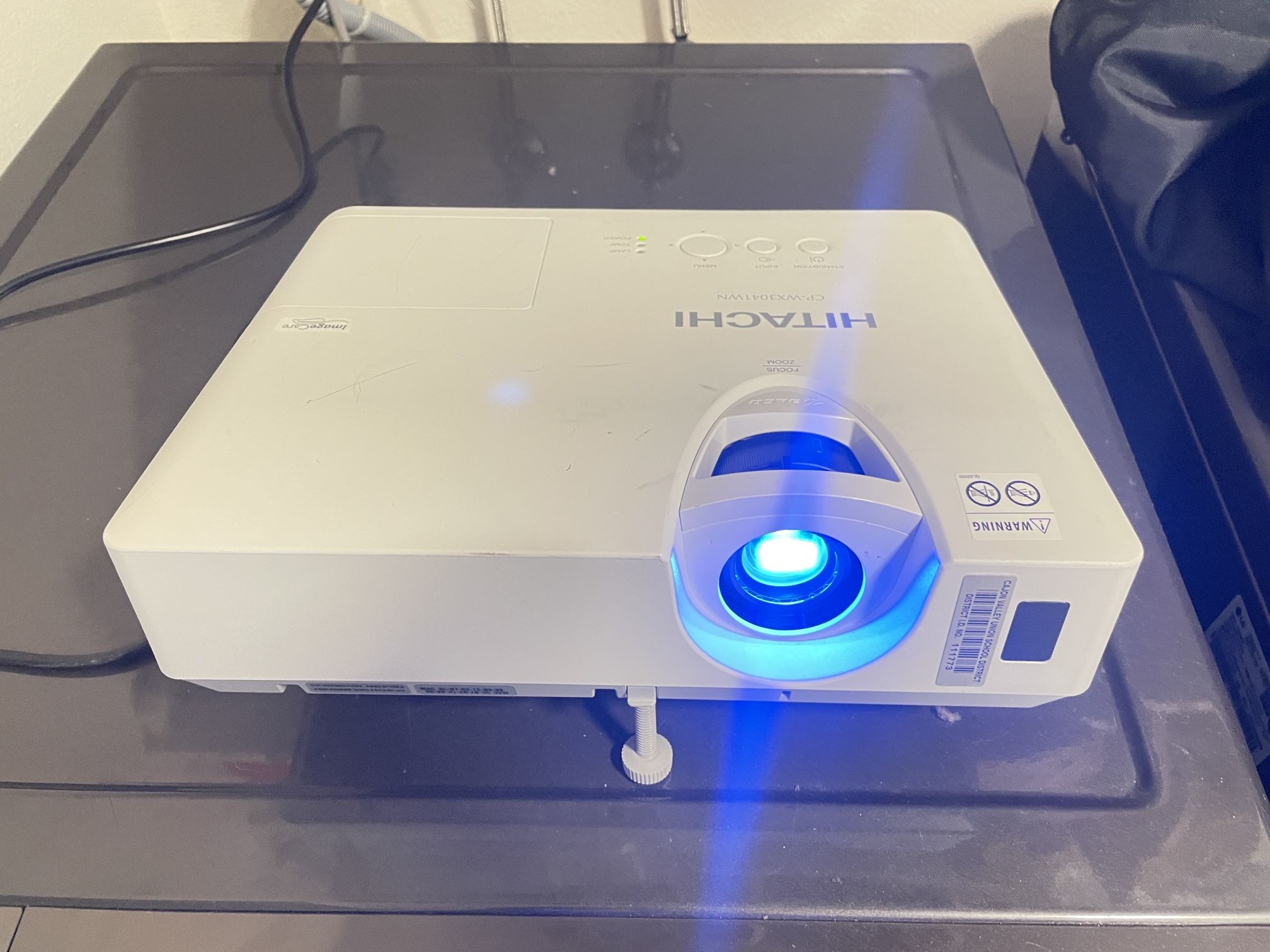 Hitachi HDMI Projector