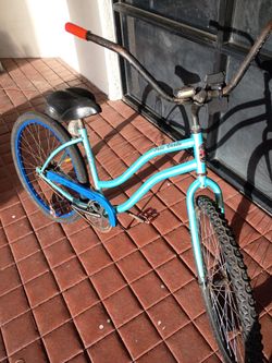 Isla Vista Cruiser Bike