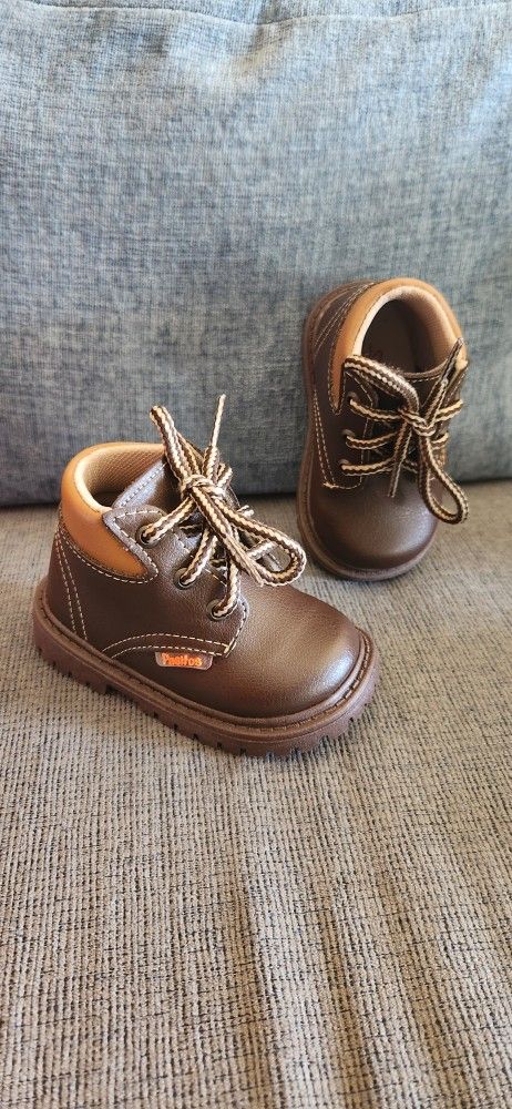 Baby Boots By Patitos Enanos Size 4 *soft And Lightweight