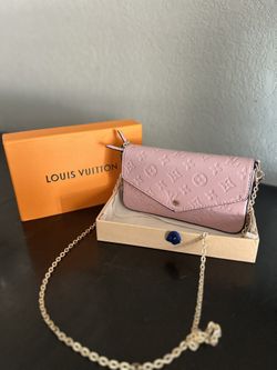 ( Loui V ) Pink Purse ✅