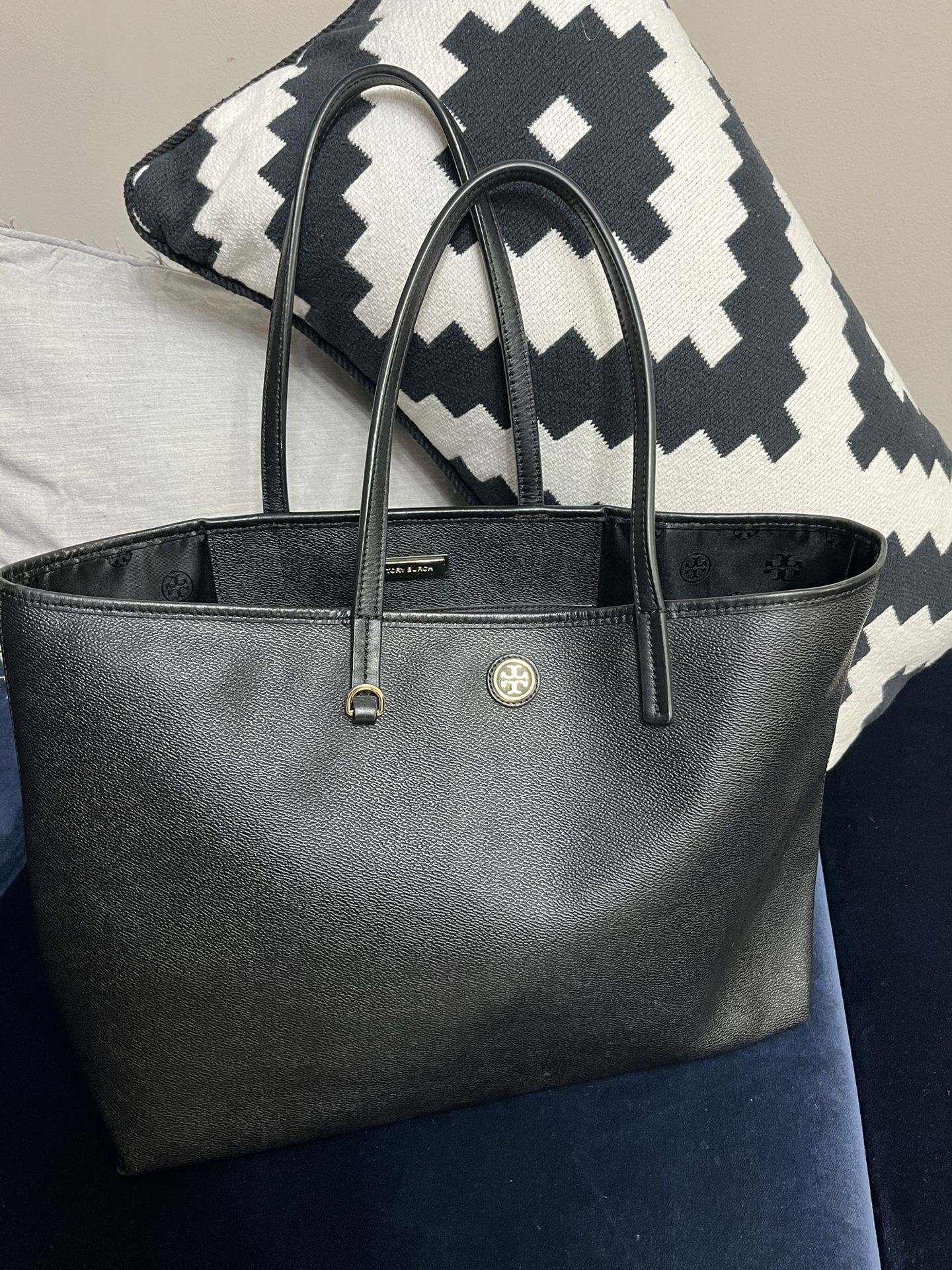 Tory BURCH ~ Black Leather / Gold Hardware Tote