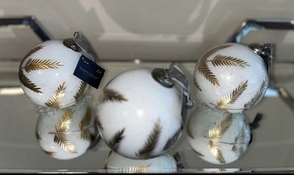 Robert Stanley Home Collection Golden Christmas Cone for Sale in  Bellingham, WA - OfferUp