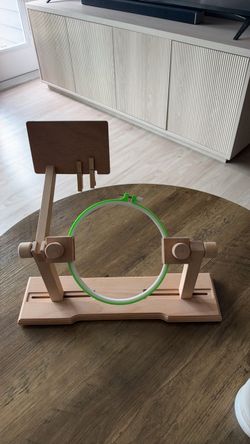 Wooden Embroidery Hoop Stand with Pattern Holder