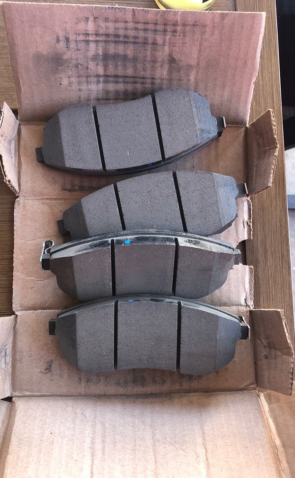 200122018 Nissan Altima front brake pads NEW 50 for Sale in Industry