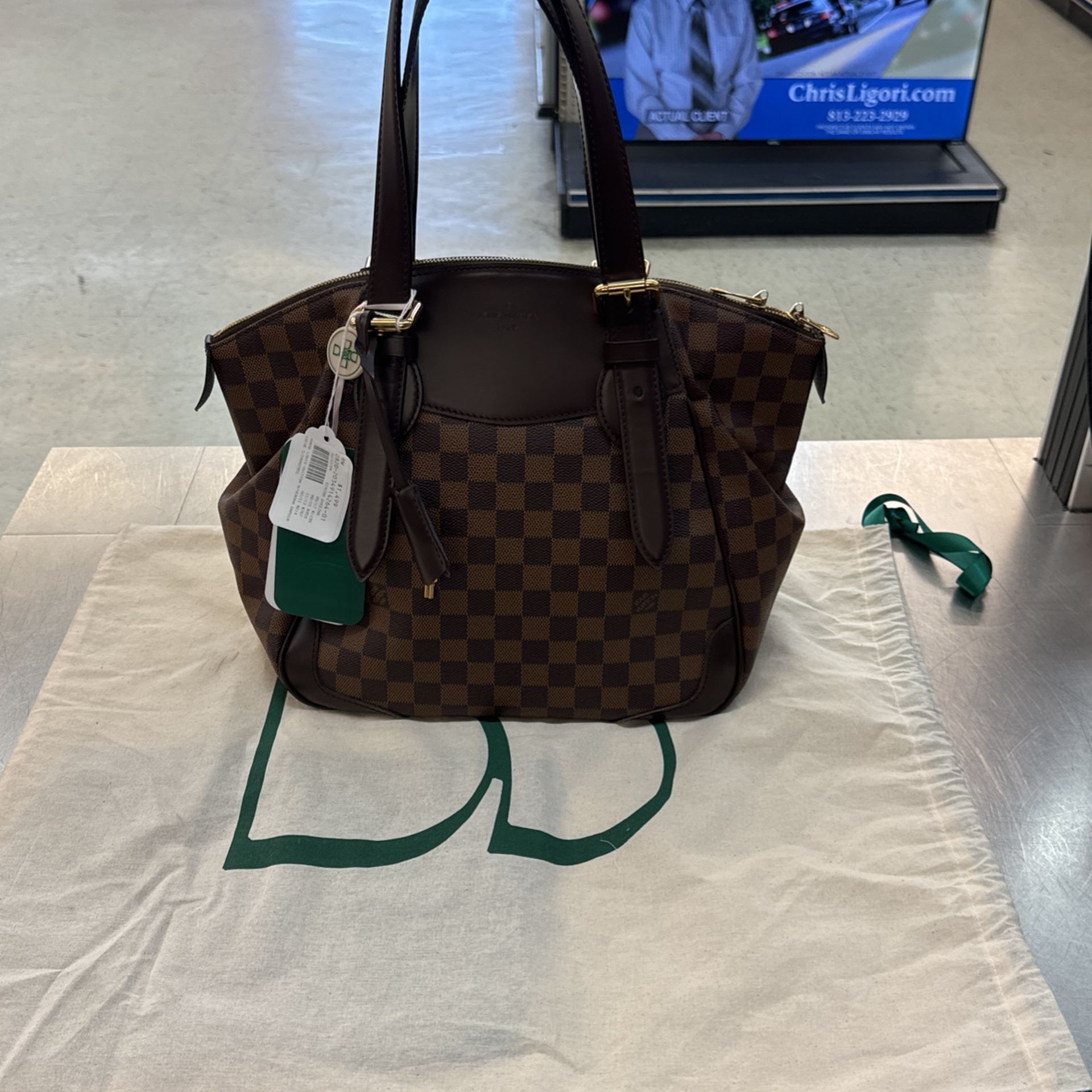 Louis Vuitton Purse Model Verona