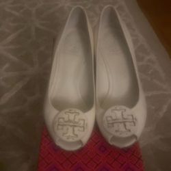 White Tory Burch, size 5 woman