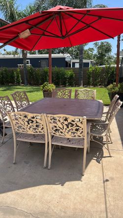 Heavy duty Patio table with 8 aluminum chairs