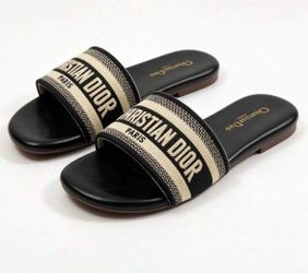 Women’s sandal