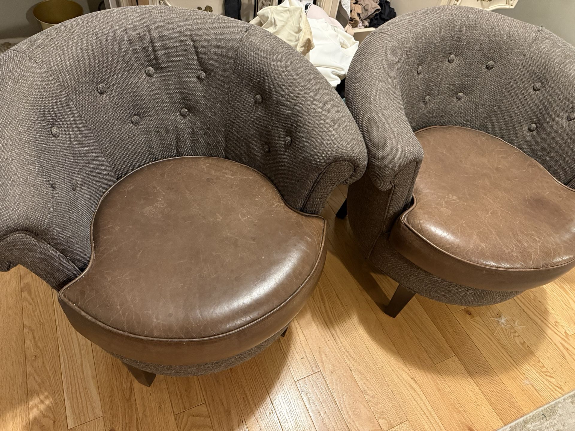 Accent Chairs