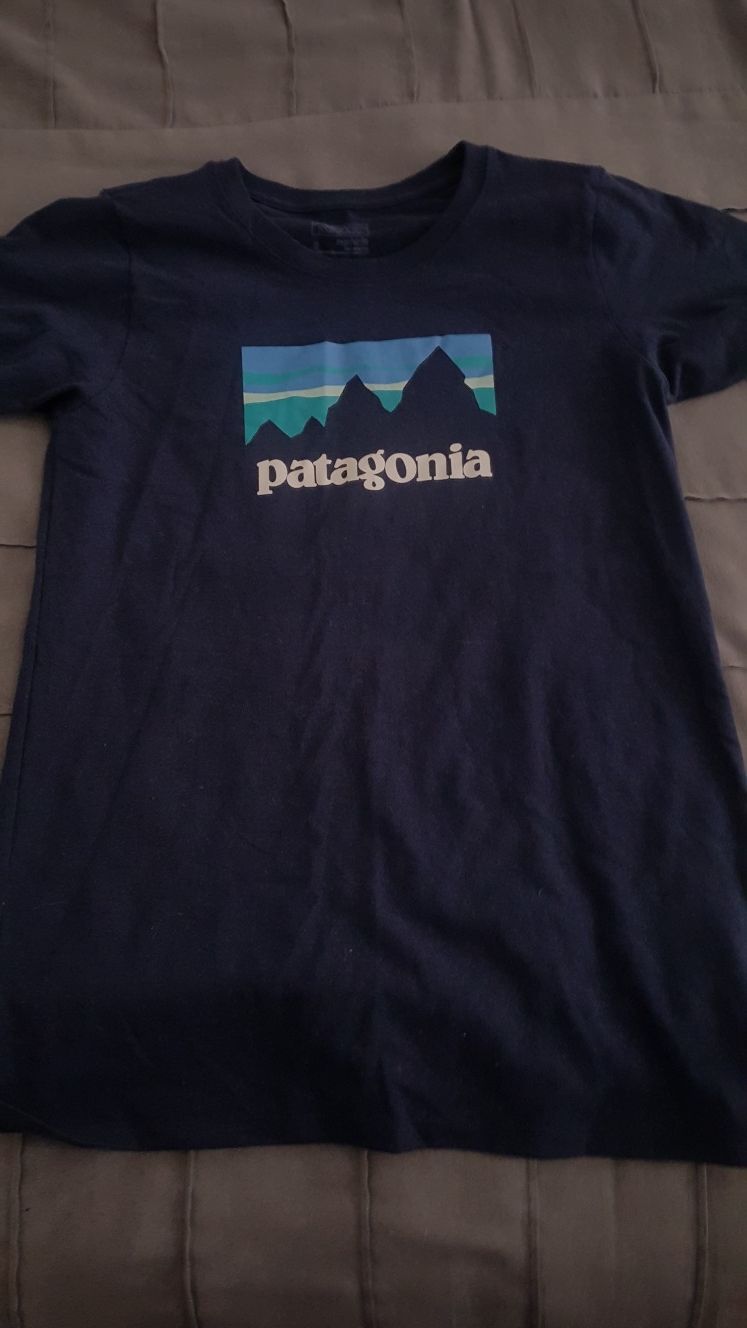 Patagonia shirt small