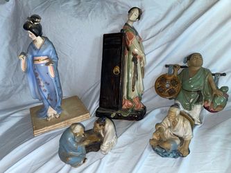 Lot of Vintage Chinese Ceramic Figures
