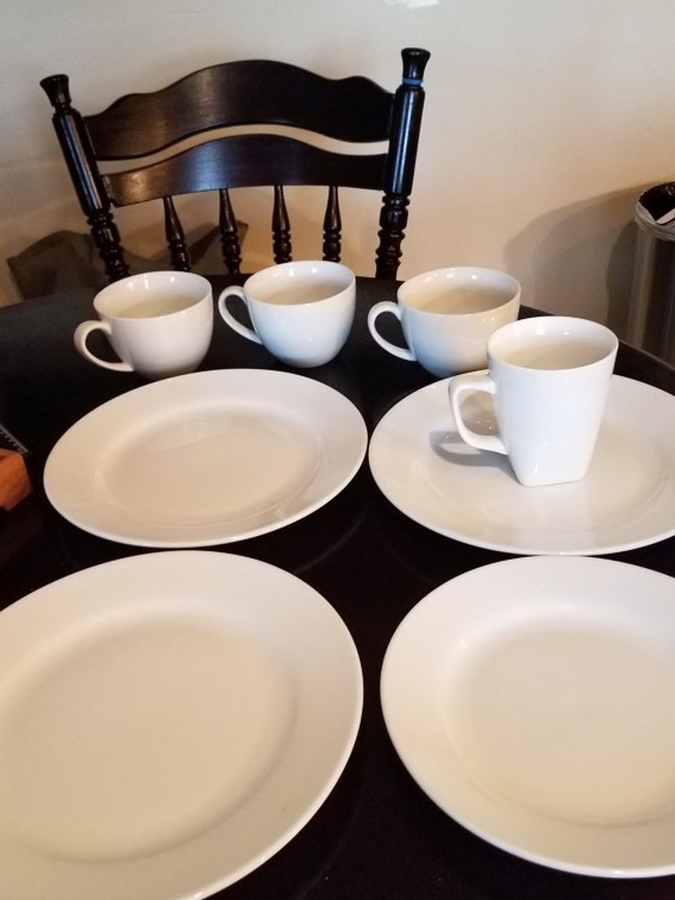Set of Dishes