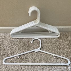 Children’s Clothes Hangers