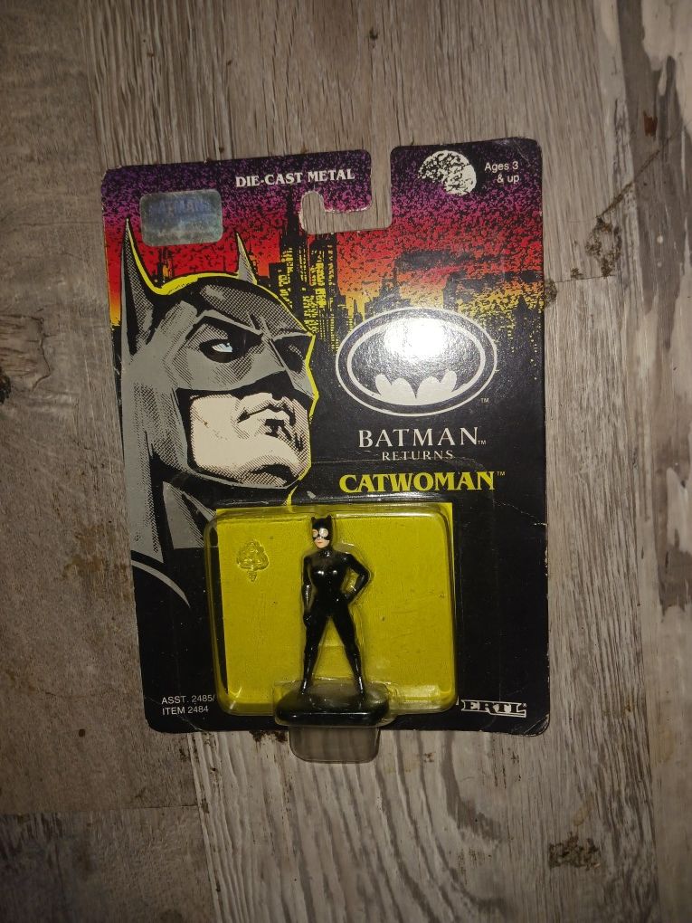 Batman Returns Metal Figure
