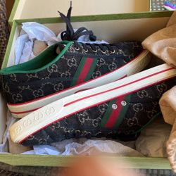 Gucci Low Top Sneaker Bulk/ Tan  Size13