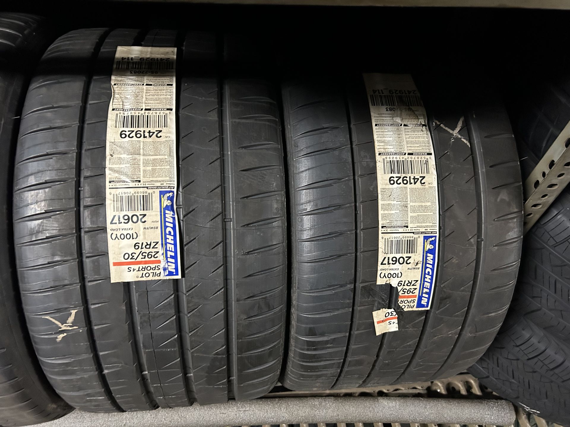 MICHELIN PILOT SPORT 4S 295/30R19/XL $300 each only 2 available!!