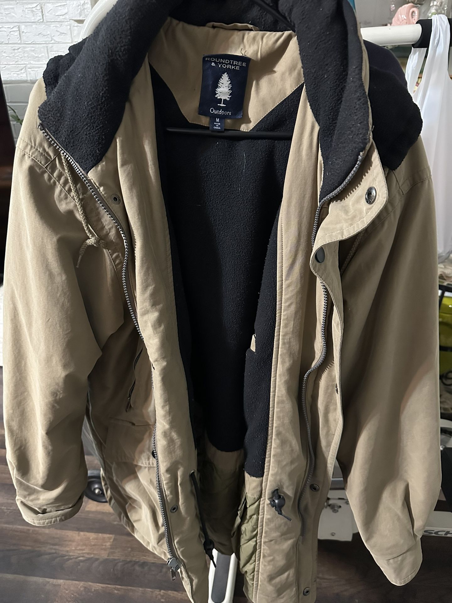 MAN HOODED COAT
