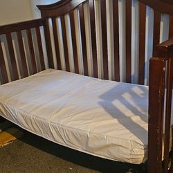Convertible Crib