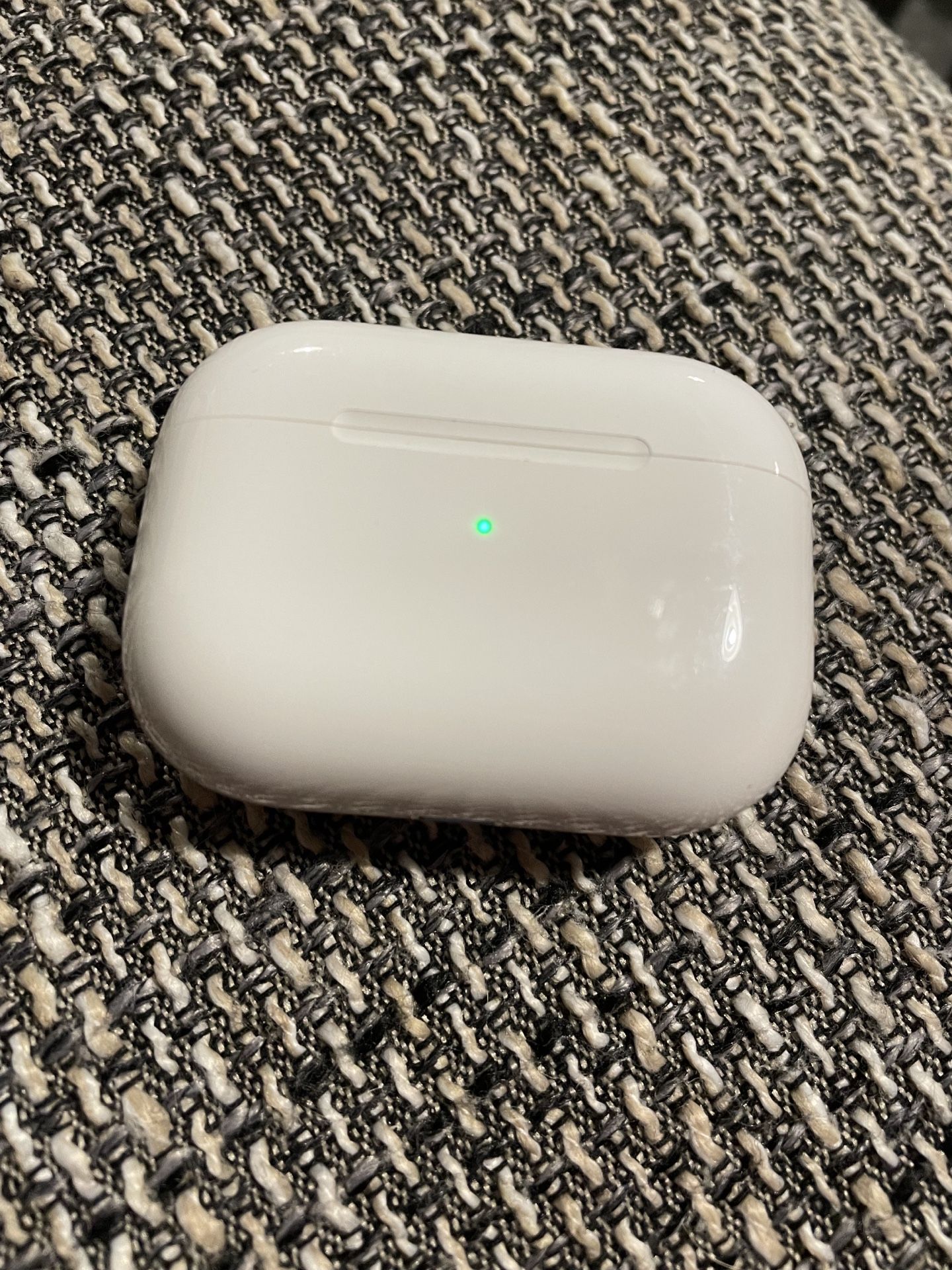 Apple AirPod Pro Charging Case 