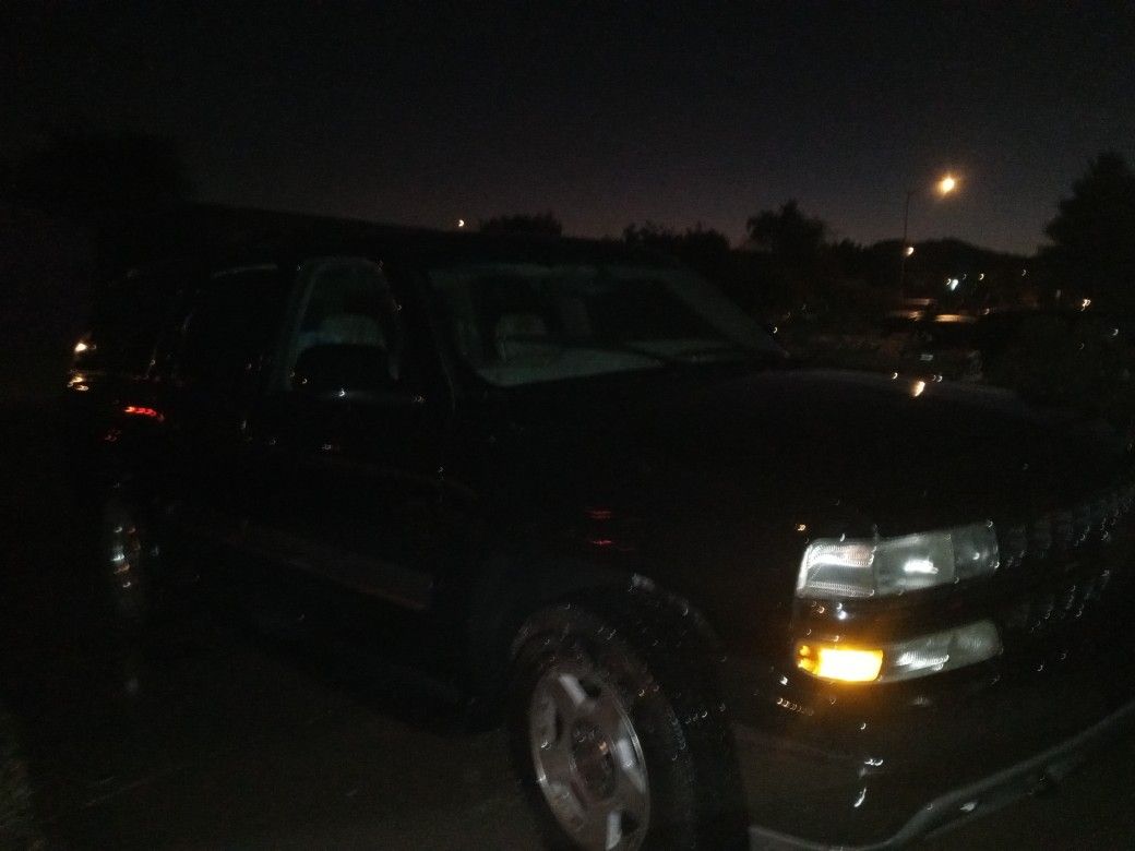2003 Chevrolet Suburban