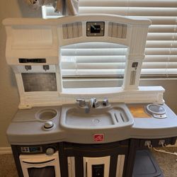 Play Toy Kitchen