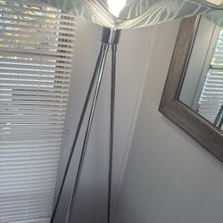 Special Week End  Coffe Table $75 ***** Lamp $150 